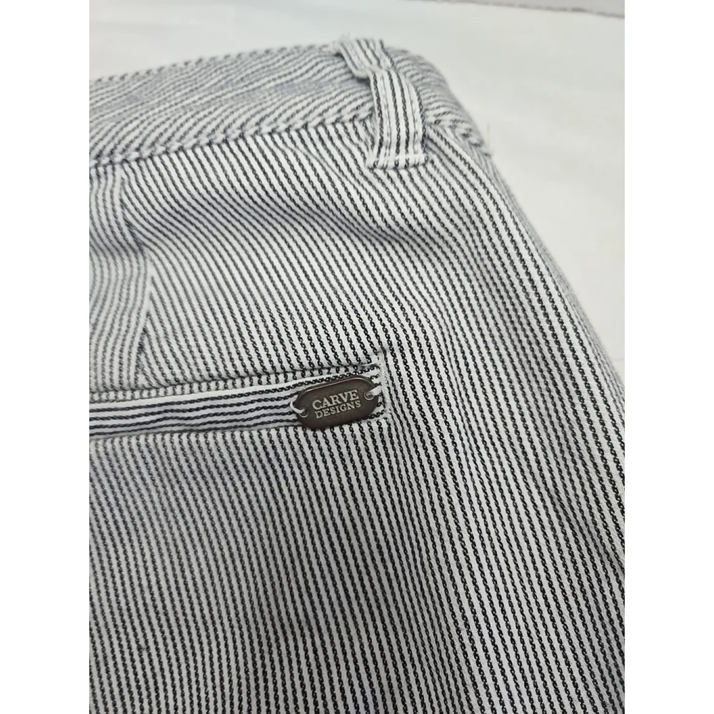 Carve Designs Seersucker Stripe Shorts Blue White Mid Rise Summer 4 - Picture 9 of 10